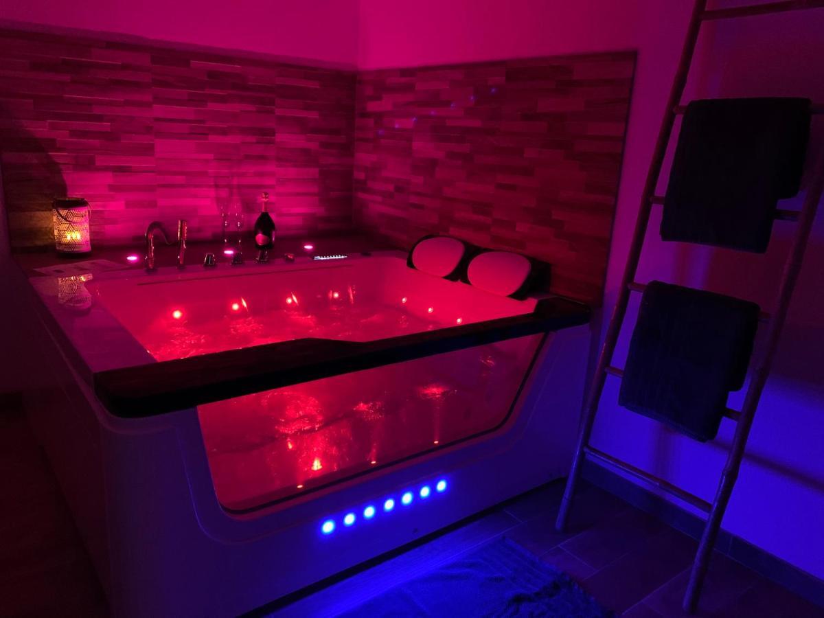 Appartement Cosy Jacuzzy Luxe Gare de Tolón Exterior foto