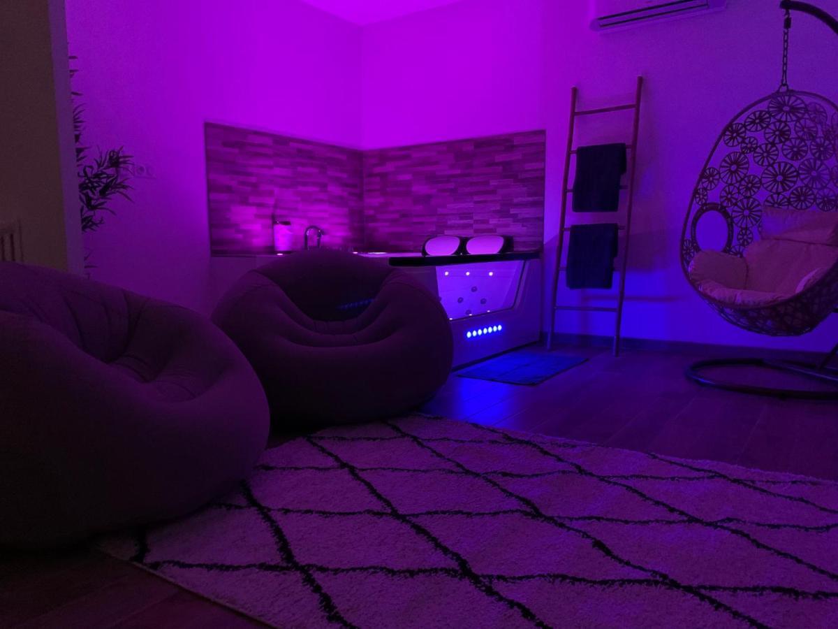 Appartement Cosy Jacuzzy Luxe Gare de Tolón Exterior foto